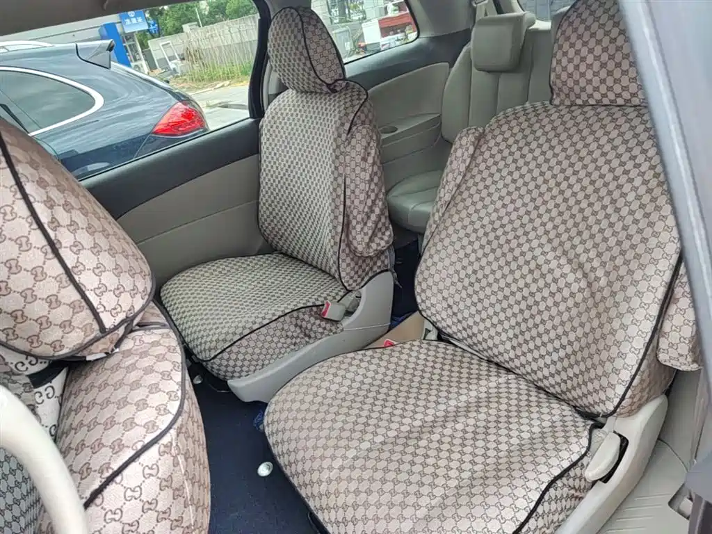 BYD M6 2013 2.4L Manual Luxury фото 17