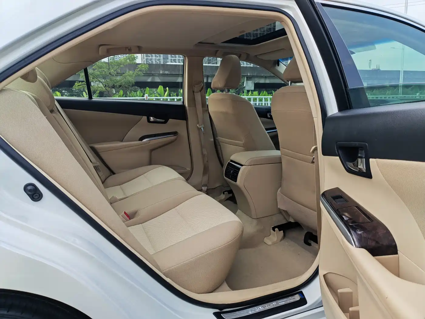 Toyota Camry 2015 2.0E Elite Edition фото 13