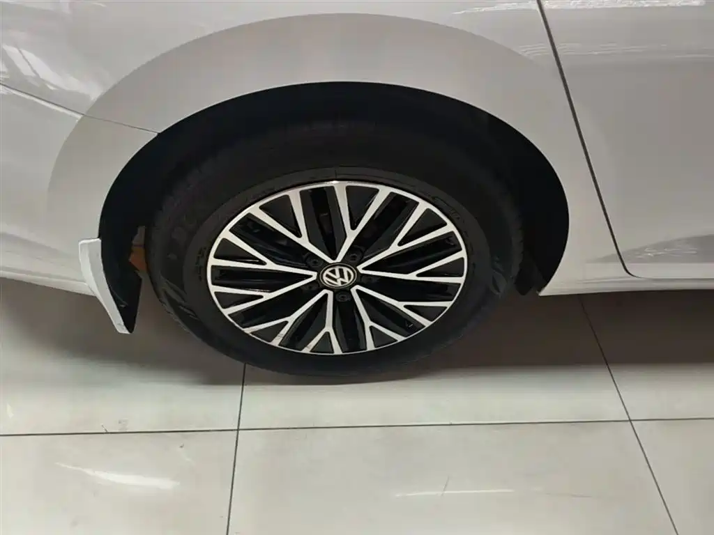 Volkswagen Sagitar 2021 200TSI DSG Comfort Smart Edition фото 20
