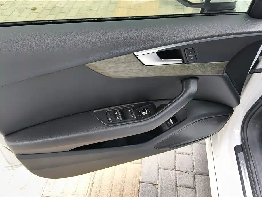 Audi A4L 2022 40 TFSI Fashion Dynamic фото 7