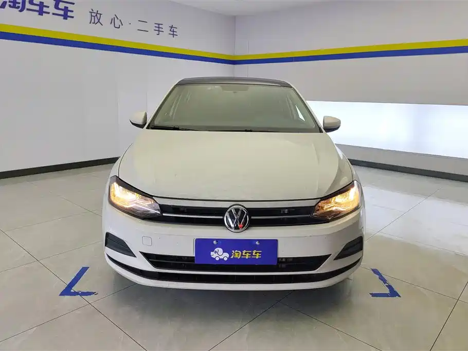 Volkswagen Polo 2021 Plus 1.5L Automatic Panorama Enjoyment Edition фото 2
