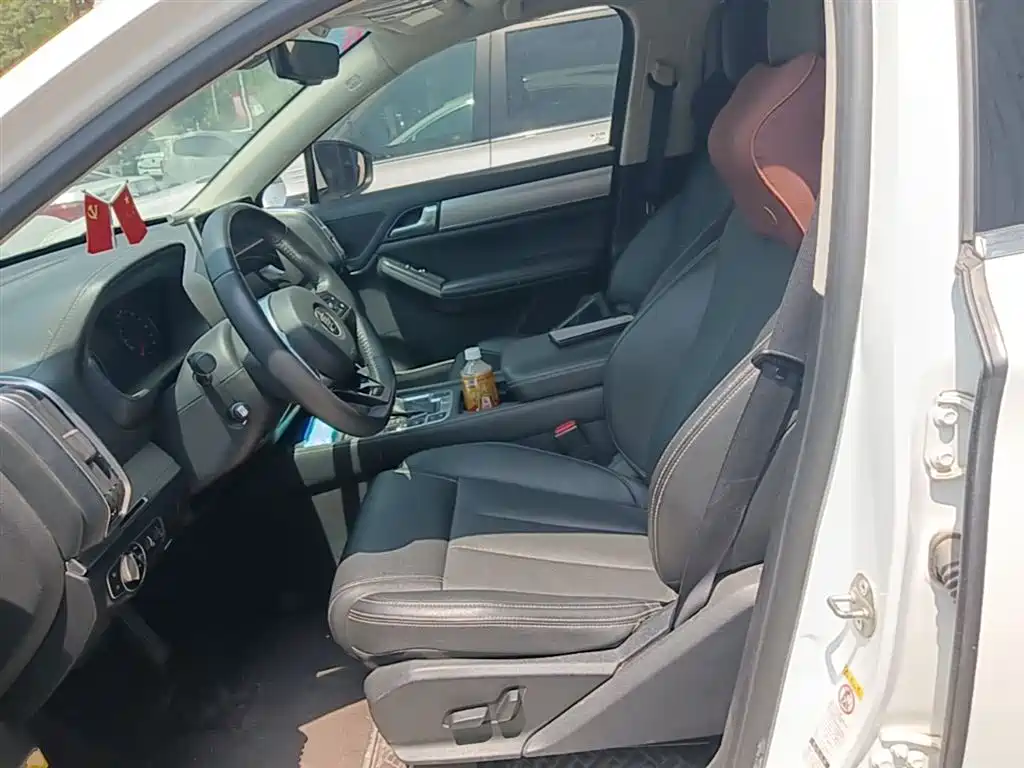 BYD Tang 2018 2.0T Automatic Smart Connection Noble Edition 7-Seater China V фото 15