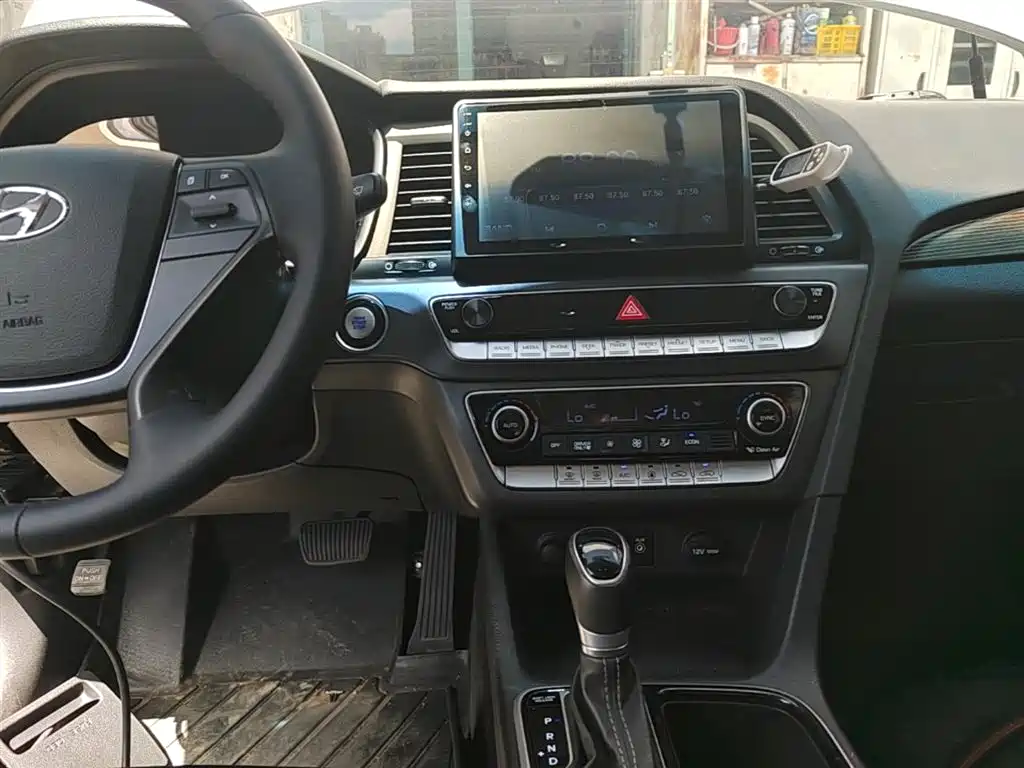 Hyundai Sonata Plug-in Hybrid 2018 2.0 PHE Smart Edition (China VI) фото 13