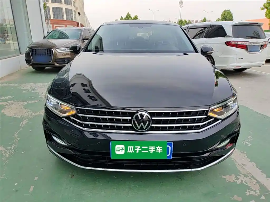 Volkswagen Magotan 2023 2 Million Units Anniversary Edition 330TSI DSG Leading Type фото 3
