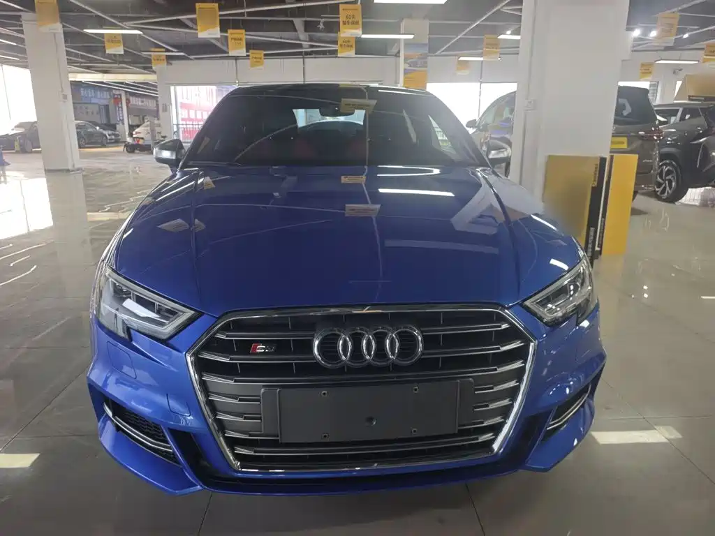 Photo 4 - Audi S3