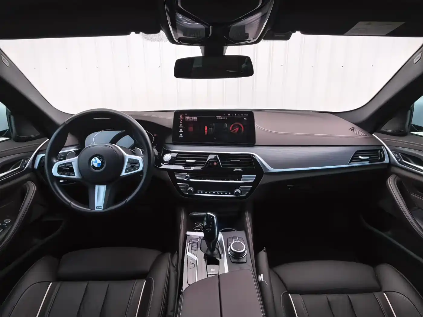 BMW 5 Series 2022 530Li Exclusive M Sport Package фото 5
