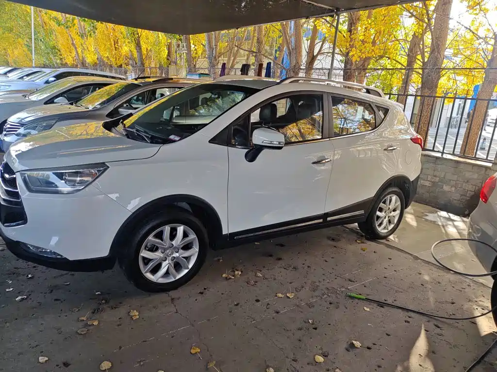 JAC Refine S3 2014 2014 1.5L CVT Luxury Smart