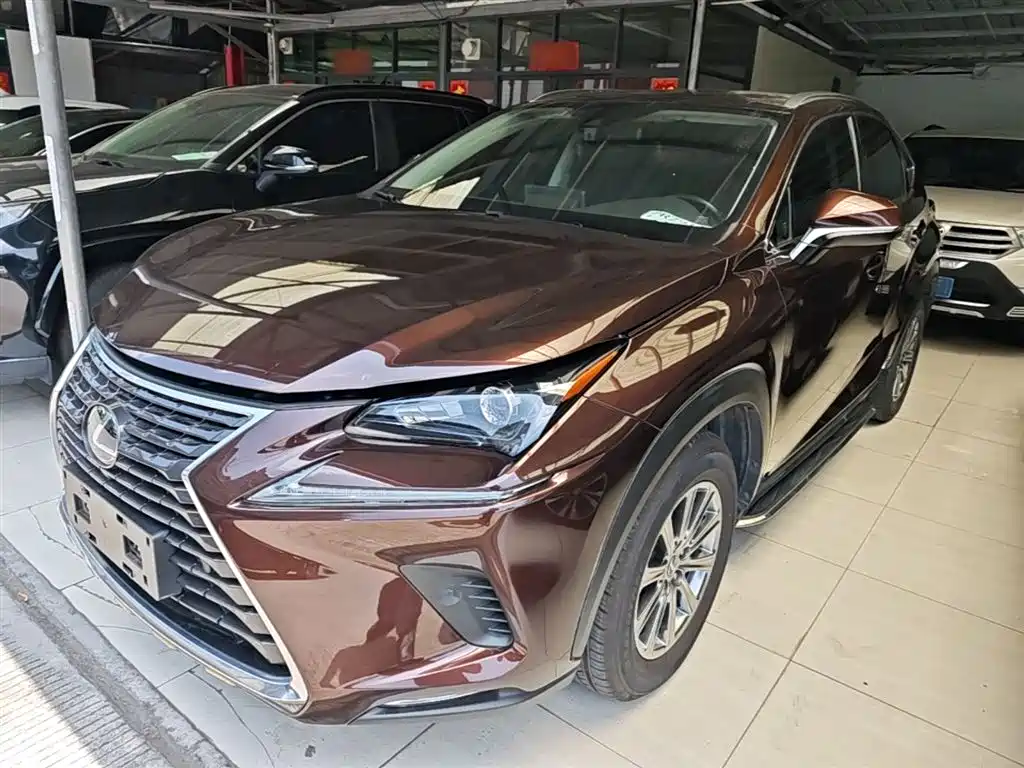 Lexus NX 2018 300h FWD Sharp Edition China VI