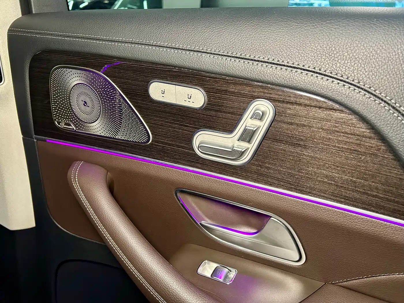 Mercedes-Benz GLS 2023 GLS 450 4MATIC Fashion Edition фото 33