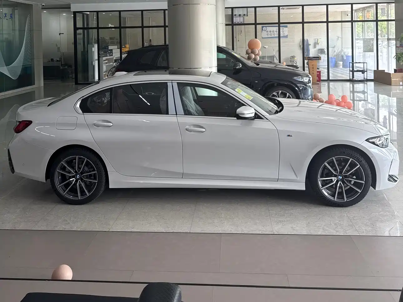 BMW 3 Series 2024 325i M Sport Package фото 3