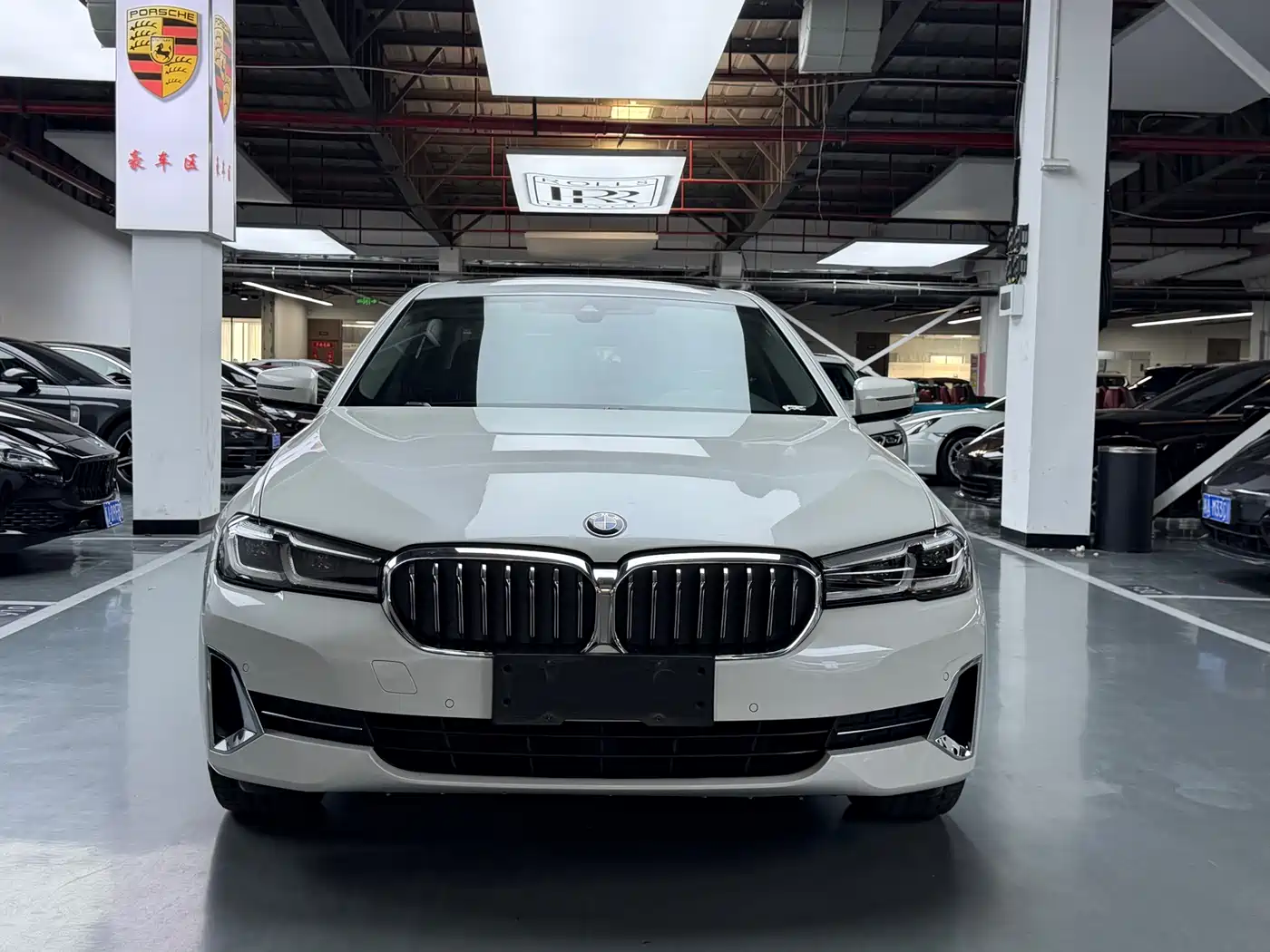 BMW 5 Series 2021 530Li Leading M Sport Package фото 2