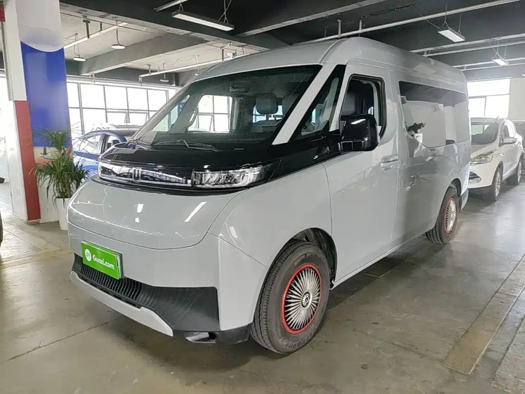 Yuan Cheng Farizon Super VAN 2025 2025 Journey Edition Action Pack 68kWh