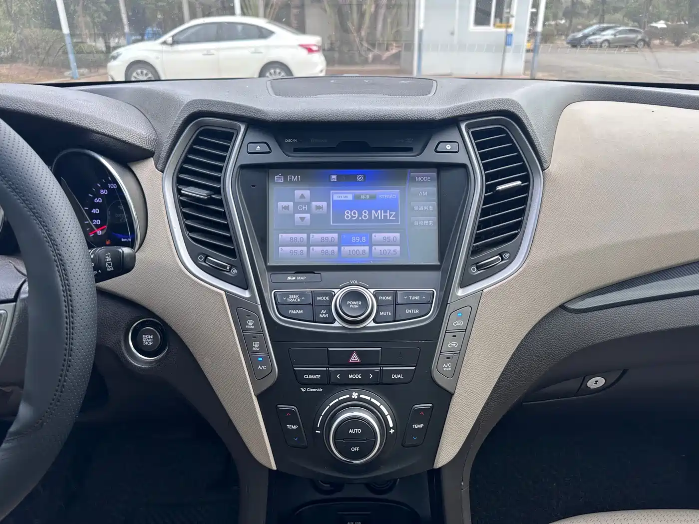Hyundai Santa Fe 2013 Facelift 2.4L Automatic 4WD Premium фото 13