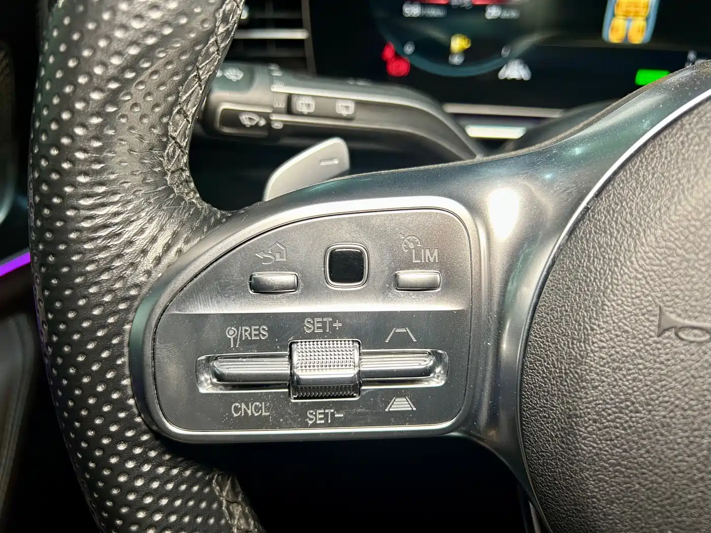 Mercedes-Benz GLS 2023 GLS 450 4MATIC Fashion Edition фото 12
