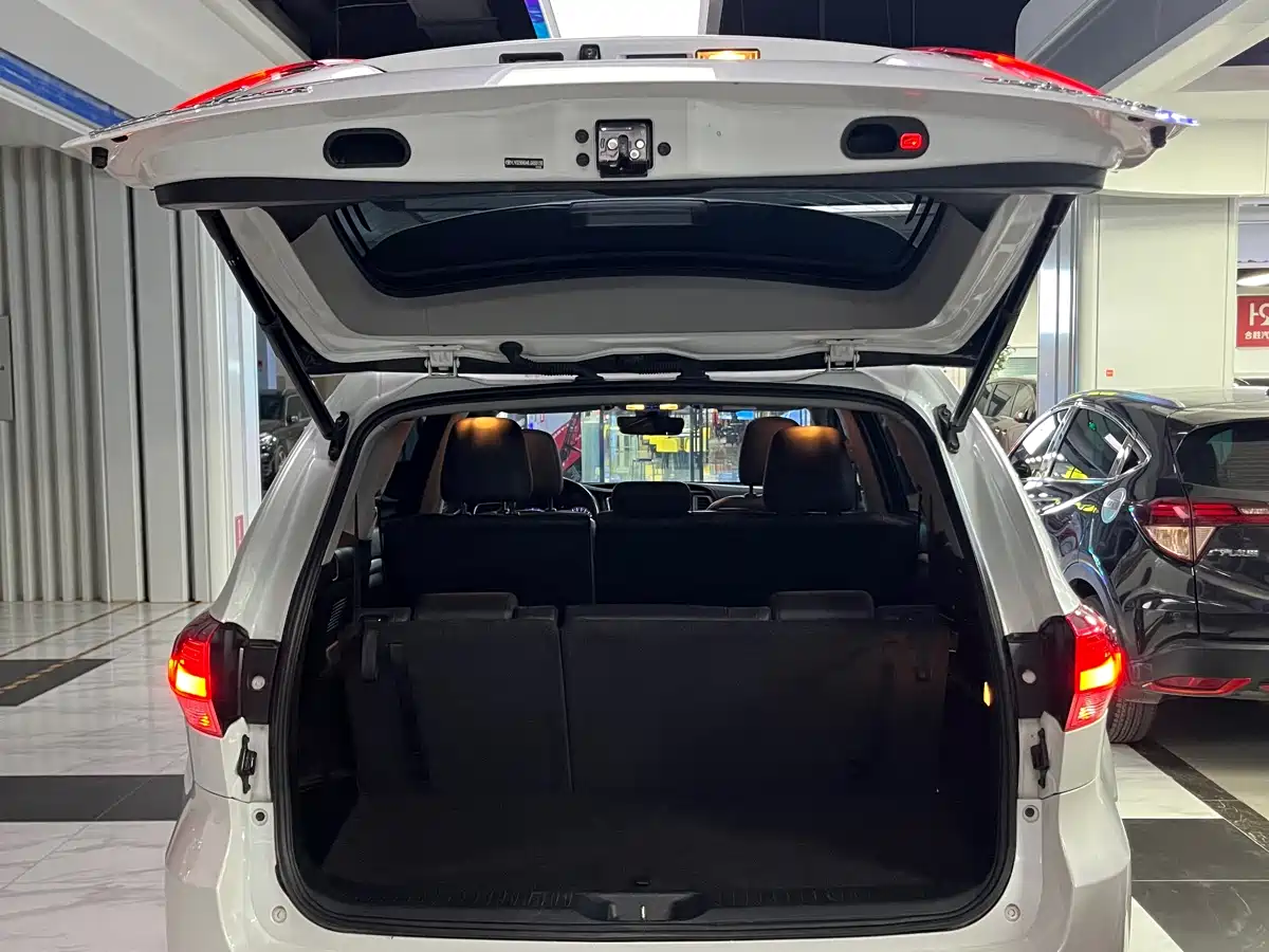 Toyota Highlander 2018 2.0T 4WD Luxury 7-seater China VI фото 21