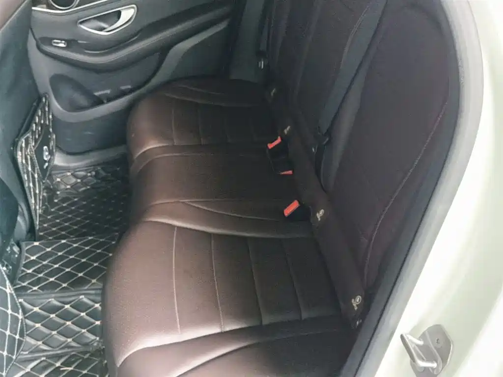 Mercedes-Benz GLC 2019 Facelift GLC 260 L 4MATIC Luxury фото 17