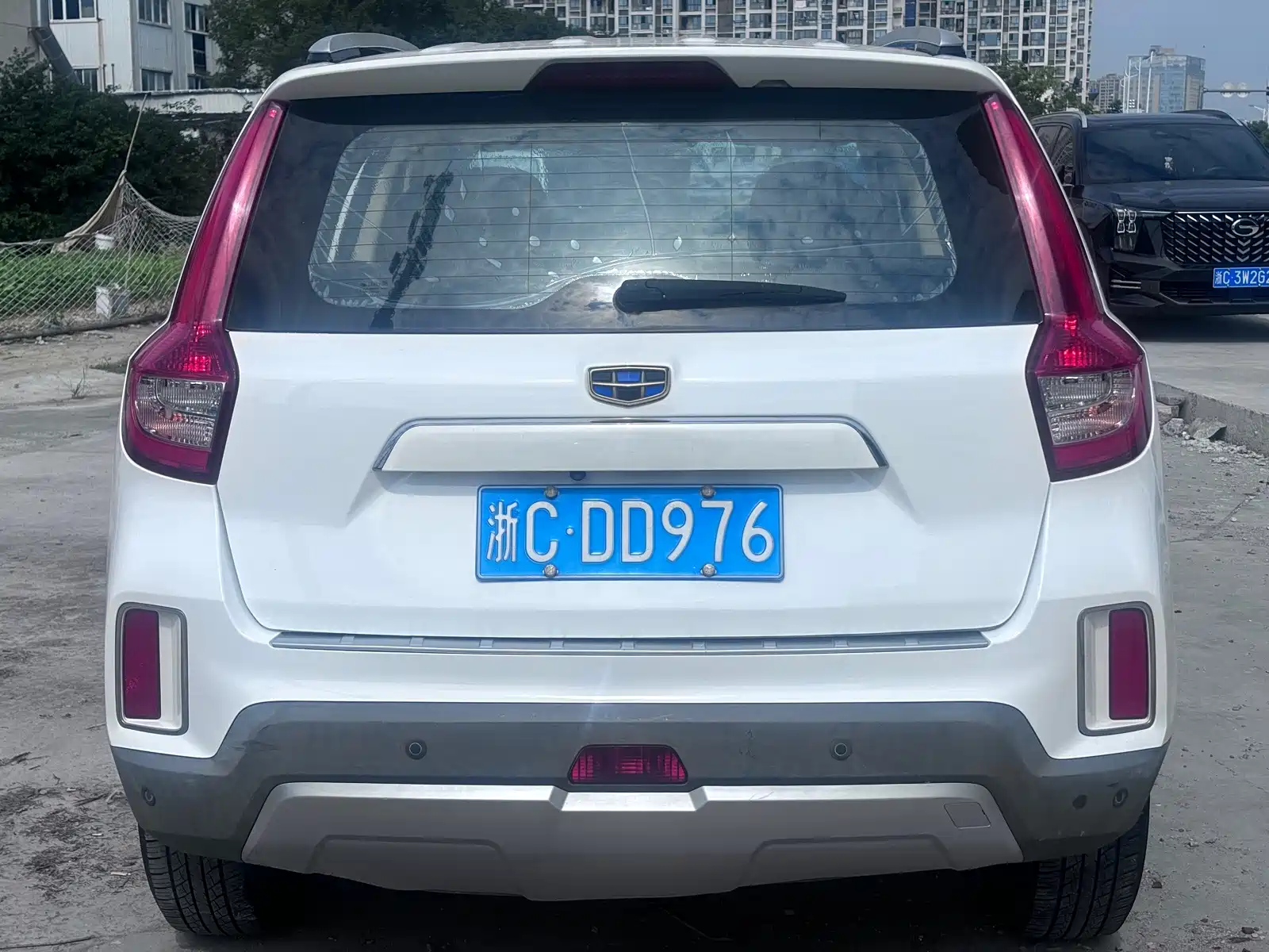 Photo 13 - Geely Emgrand X6