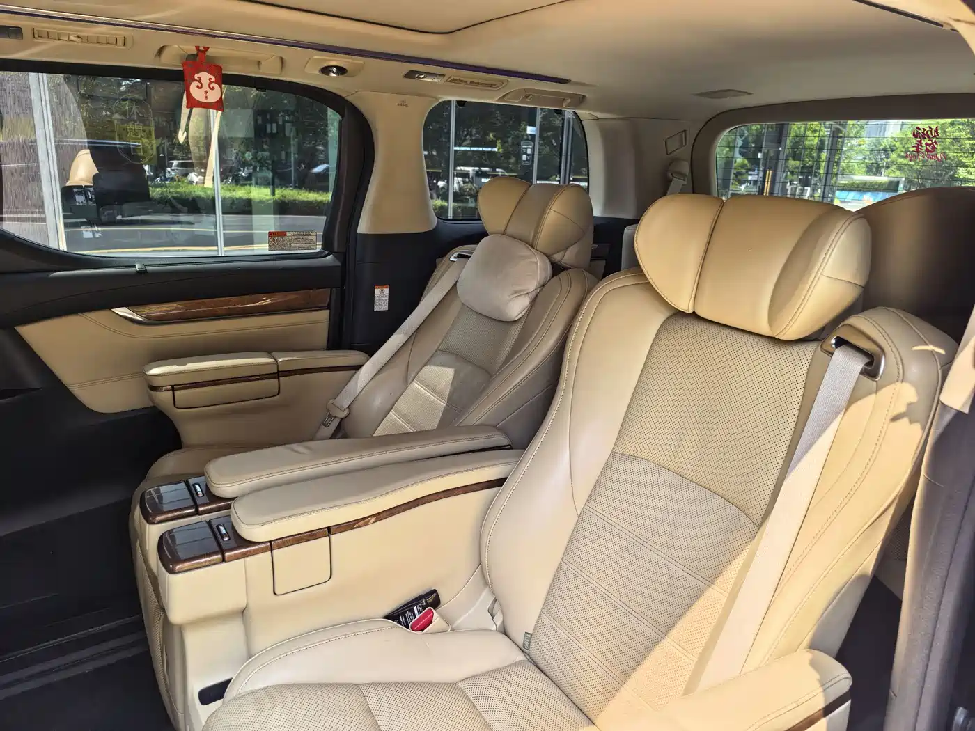 Toyota Alphard 2018 3.5L Premium фото 12