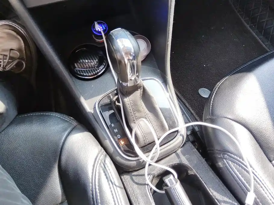 Volkswagen Polo 2016 1.6L Automatic Comfort фото 16