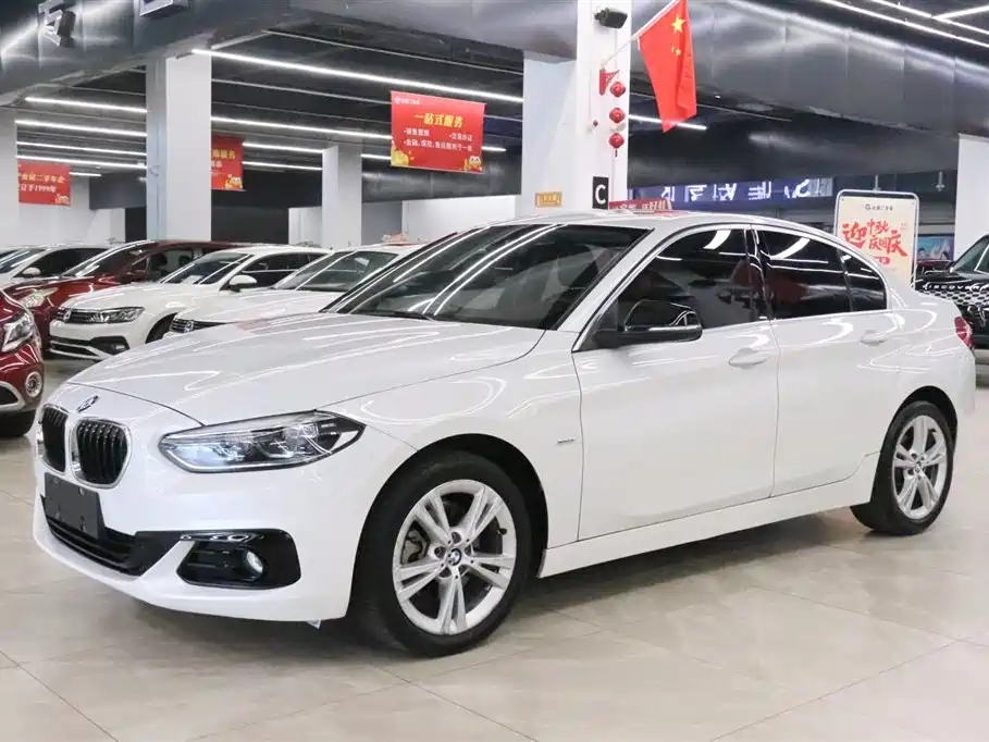BMW 1 Series 2018 118i Design Package