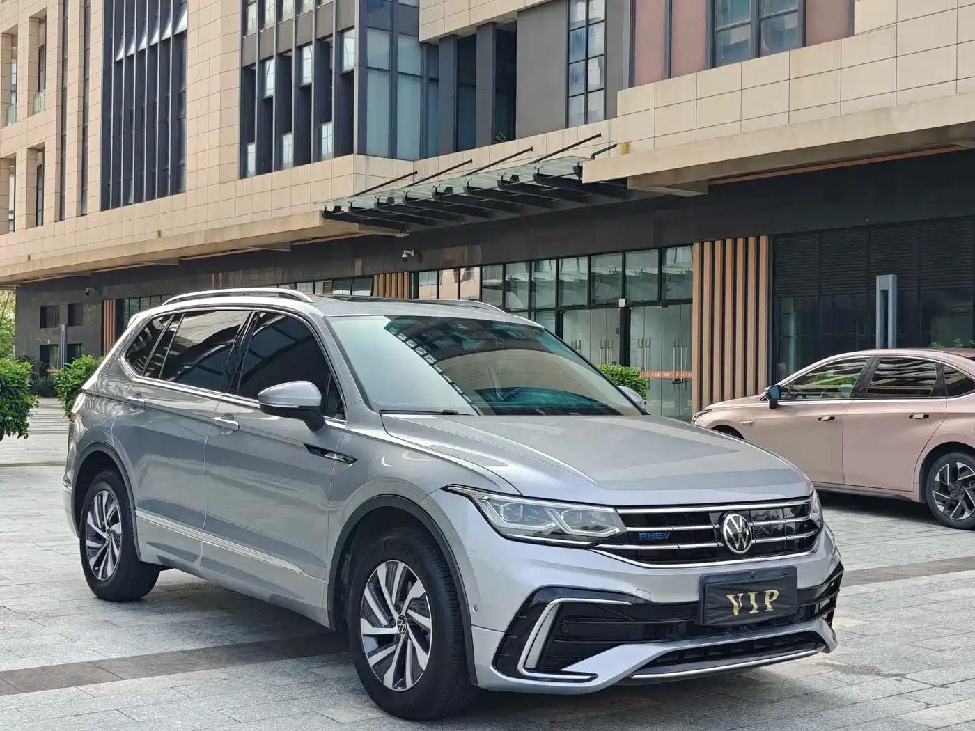 VOLKSWAGEN TIGUAN L NEW ENERGY