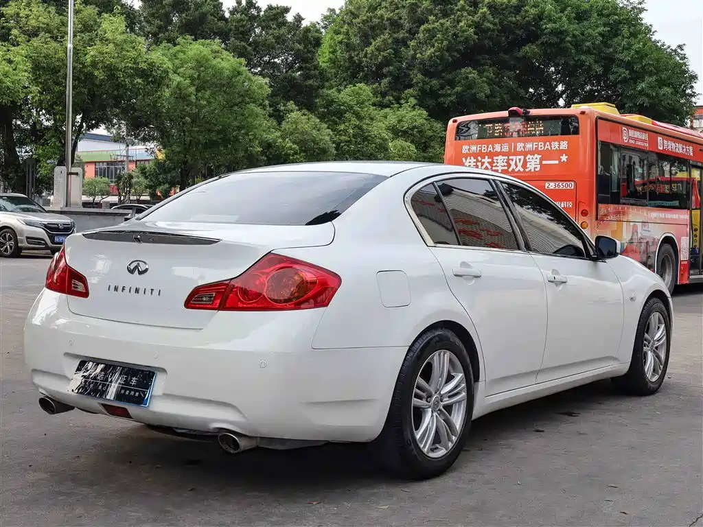 Infiniti G Series 2013 G25 Sedan Luxury Sport Edition фото 7