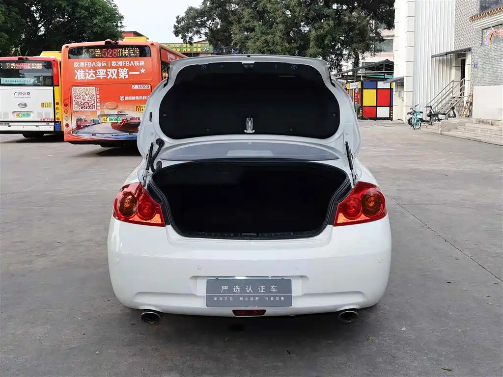 Infiniti G Series 2013 G25 Sedan Luxury Sport Edition фото 15