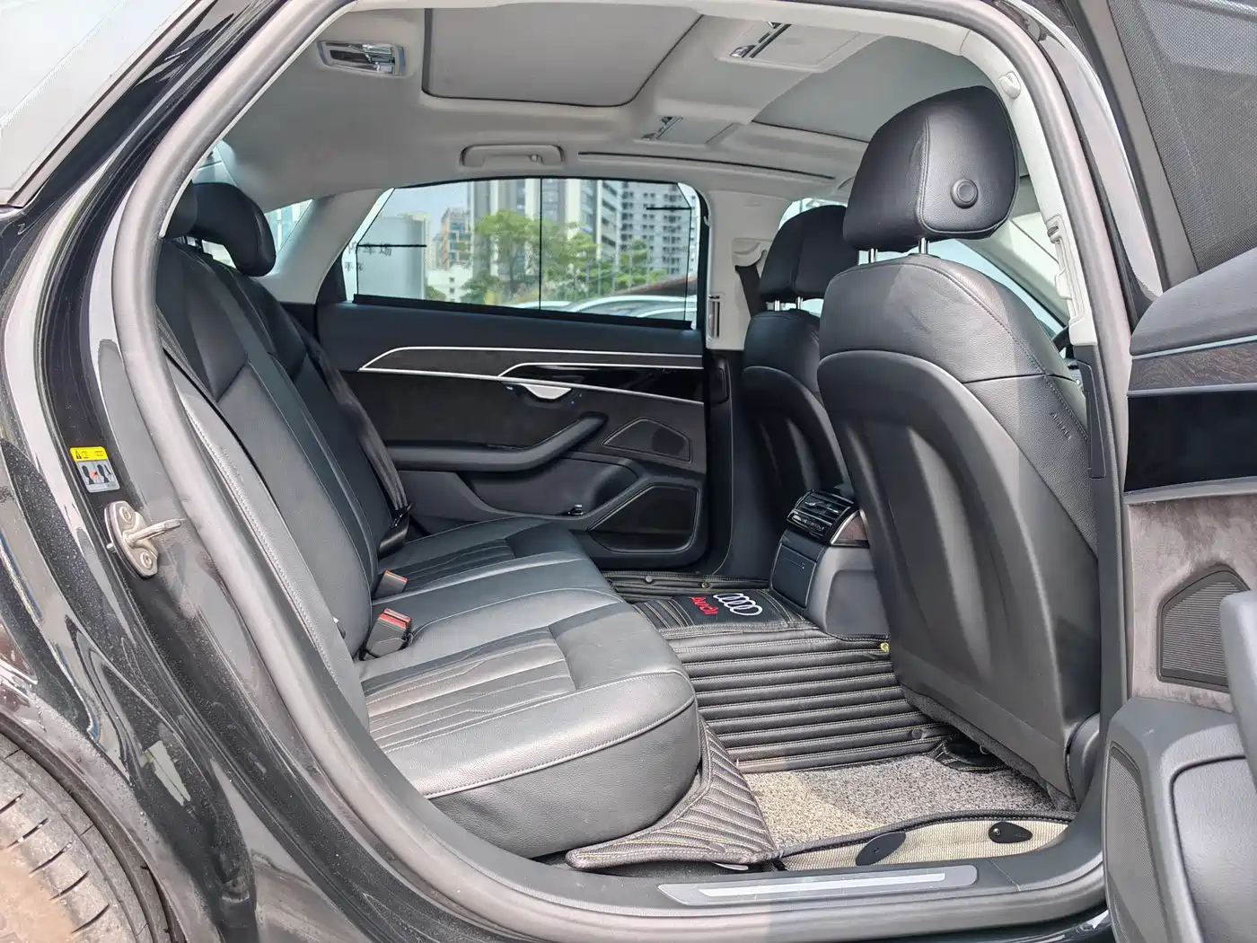 Audi A8 2018 A8L 55 TFSI quattro Launch Elite фото 15
