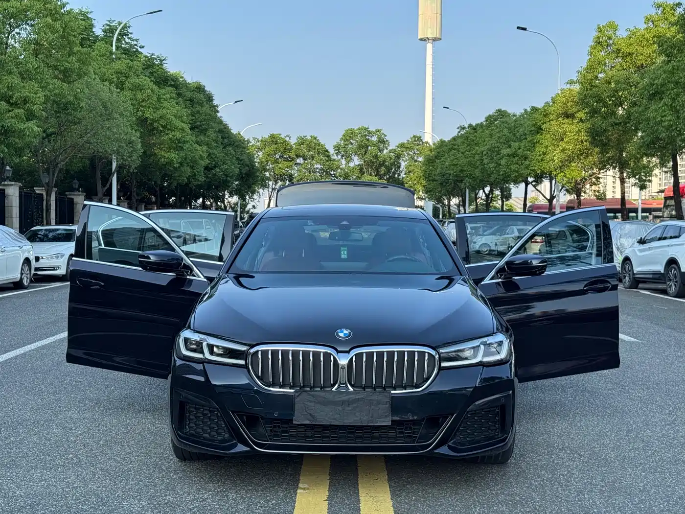 BMW 5 Series 2021 525Li M Sport Package фото 18