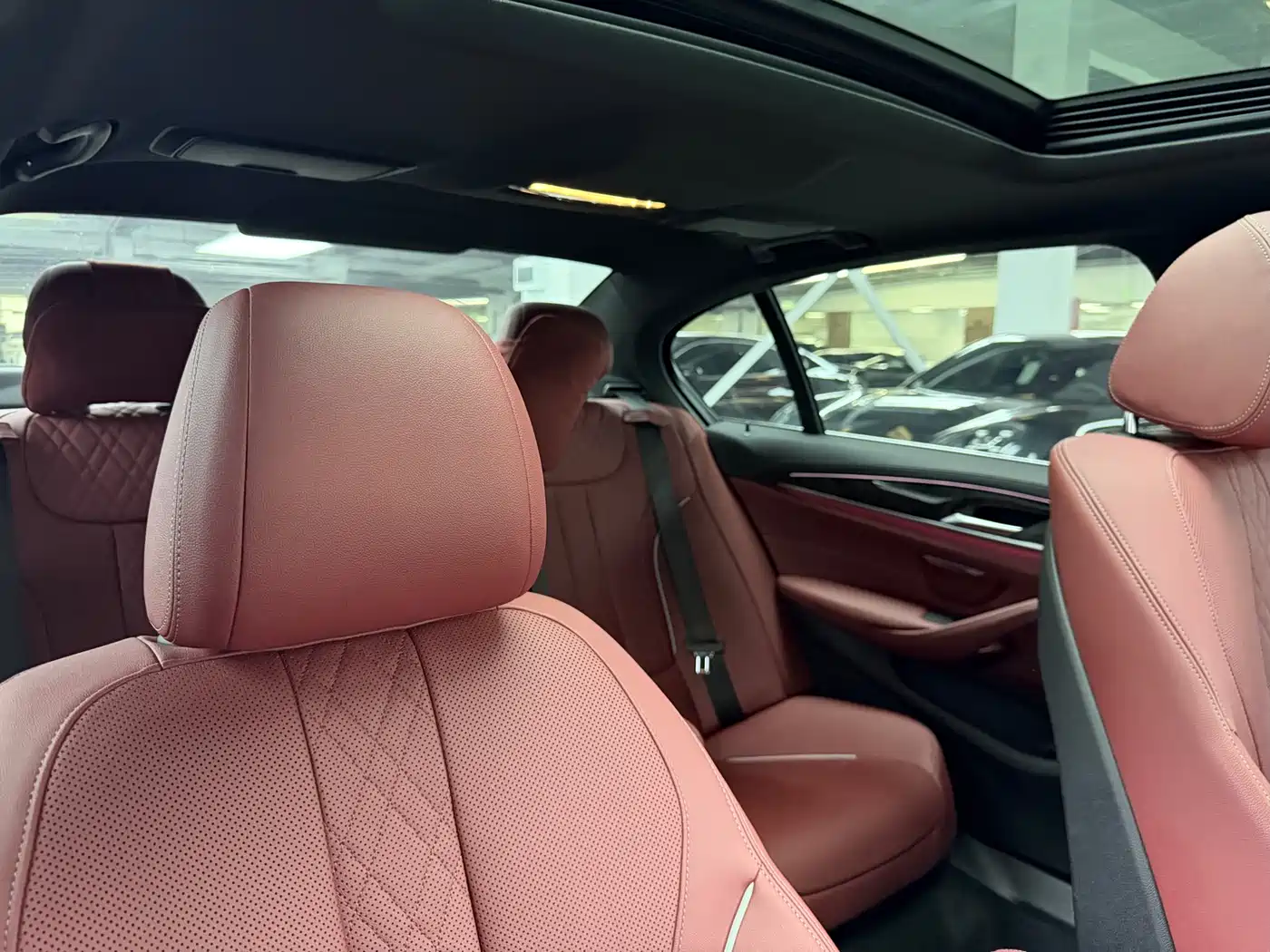 BMW 5 Series 2021 525Li M Sport Package фото 17