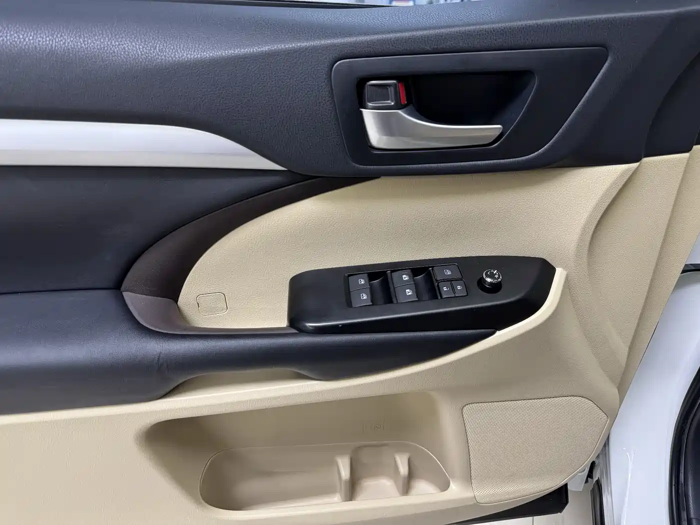 Toyota Highlander 2021 2.0T AWD Elite 7-Seater фото 8