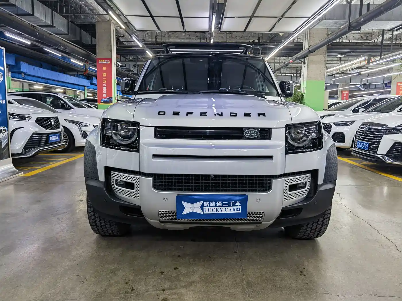 Land Rover Defender 2022 110 P400 Dark Special Edition фото 2