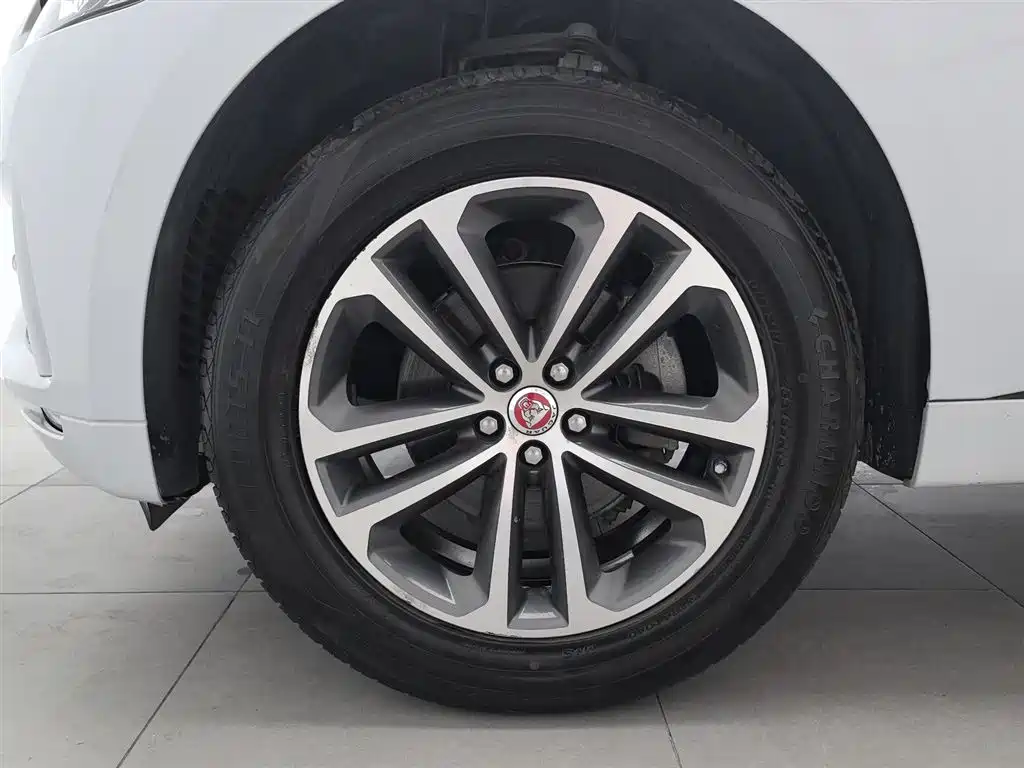 Jaguar F-PACE 2017 2016 2.0T FWD R-Sport Edition