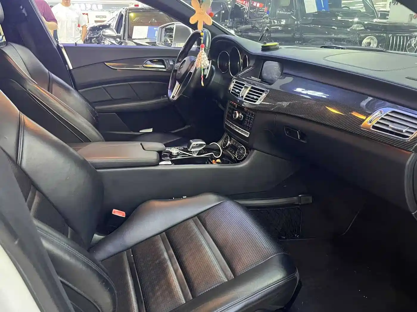 Mercedes-Benz CLS AMG 2012 AMG CLS 63 фото 4