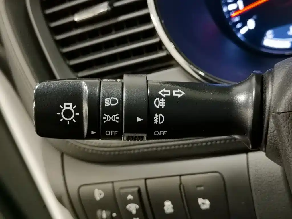 Photo 21 - Kia K5
