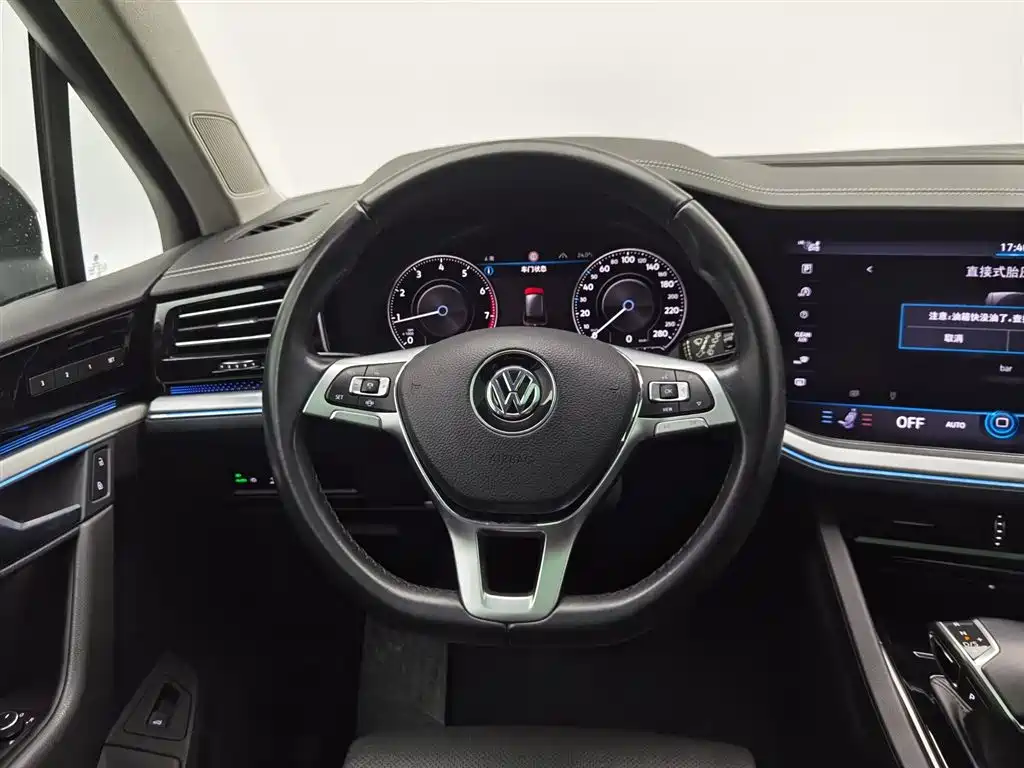 Volkswagen Touareg 2020 3.0TSI Enjoyment Edition China VI фото 11