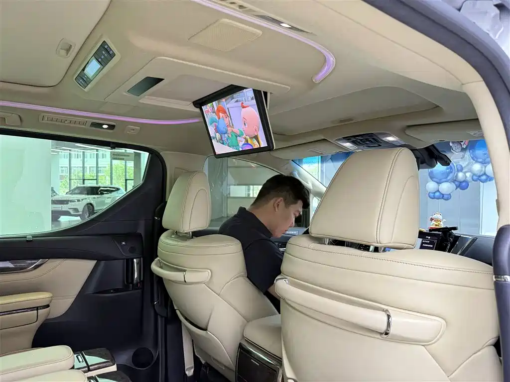 Toyota Vellfire 2020 Twin Engine 2.5L HV Premium Edition фото 7