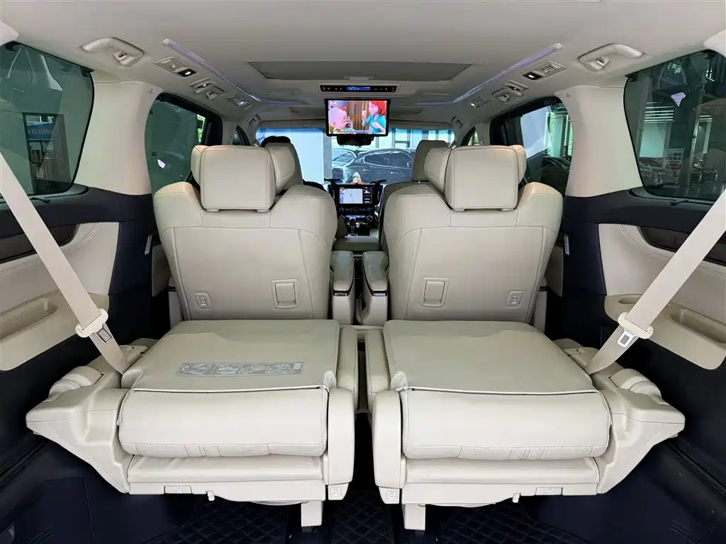 Toyota Vellfire 2020 Twin Engine 2.5L HV Premium Edition фото 8