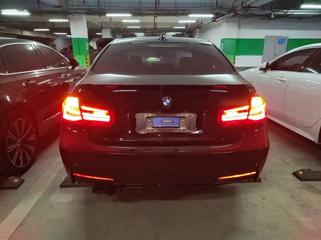 BMW 3 Series 2018 330Li M Sport Black Night Edition фото 4