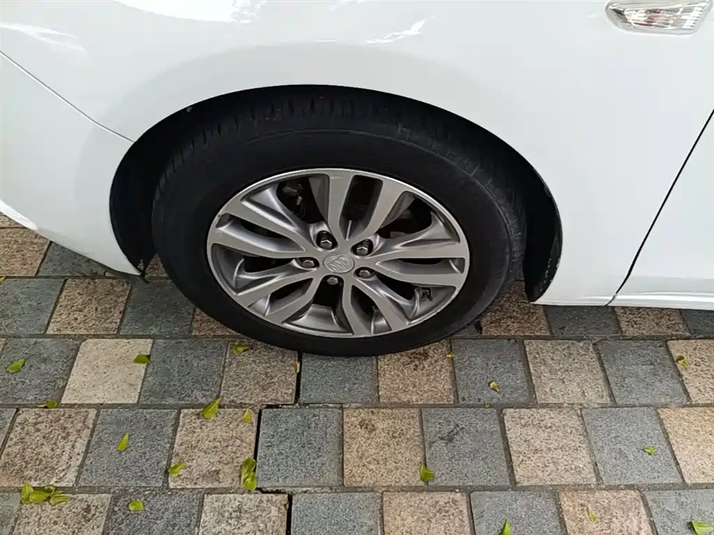 Buick Excelle 2019 18T Auto Connected Elite China VI фото 23