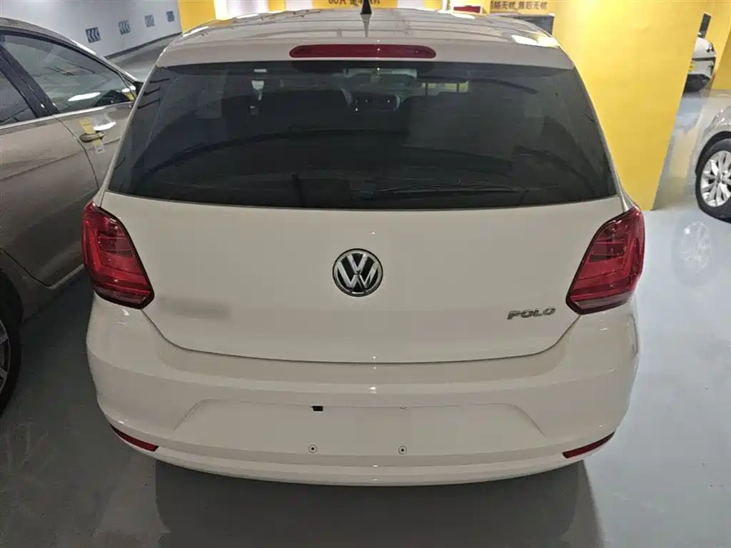 Volkswagen Polo 2016 1.4L Automatic Trend фото 6