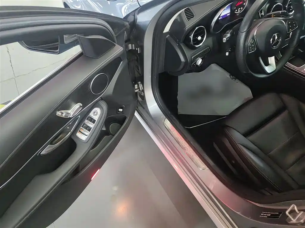 Mercedes-Benz C-Class 2016 C 180 L Sport фото 12