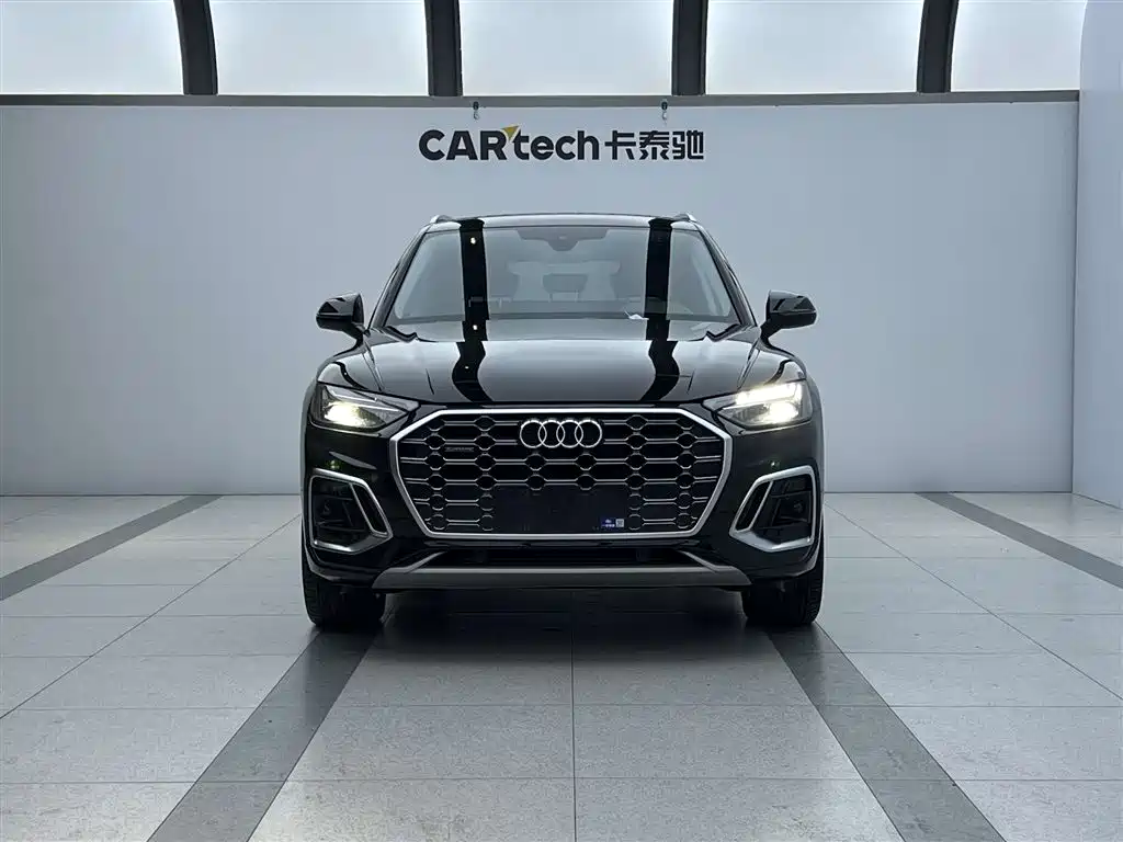 Audi Q5L 2025 40 TFSI Luxury Dynamic фото 2