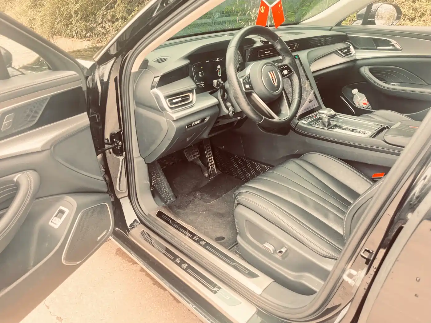 Hongqi H5 2023 2.0T Auto Smart Connect Flag Enjoy фото 4