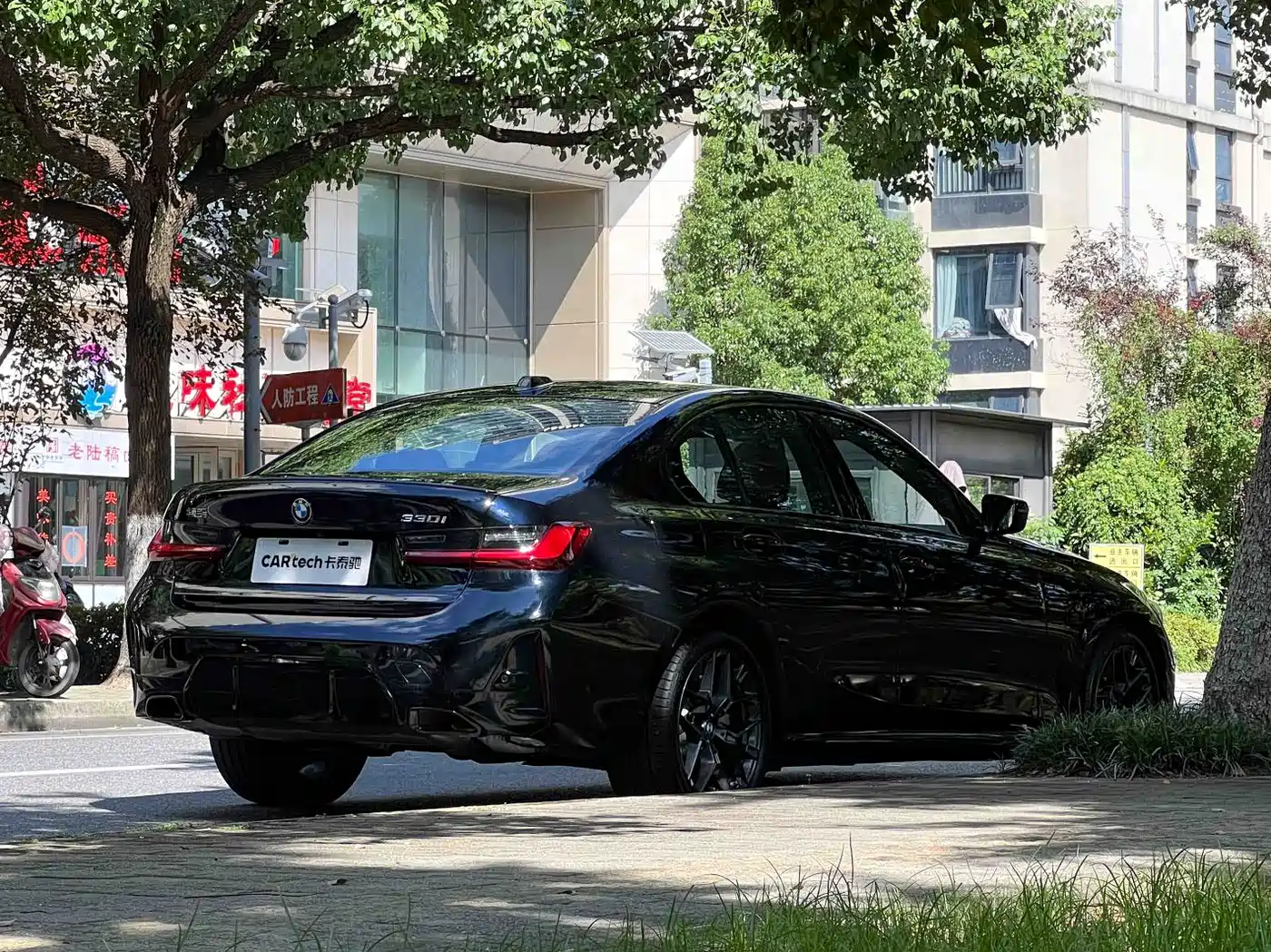 BMW 3 Series 2026 2025 330i M Sport Night Edition
