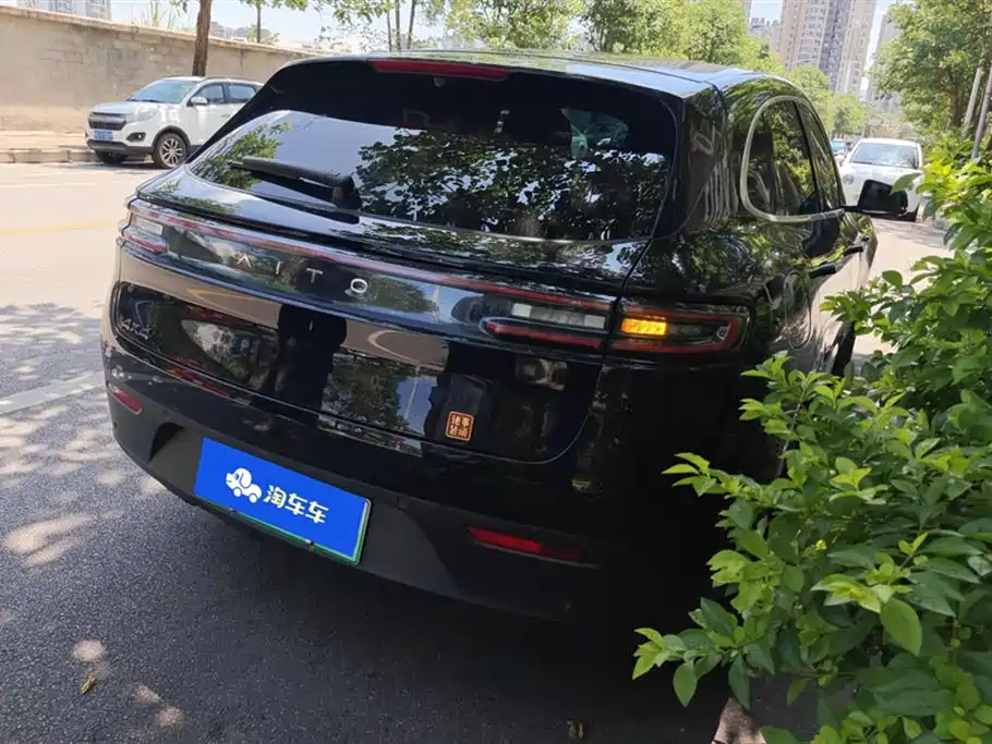 AITO Wenjie AITO M5 2023 Extended Range AWD Smart Drive Edition фото 3