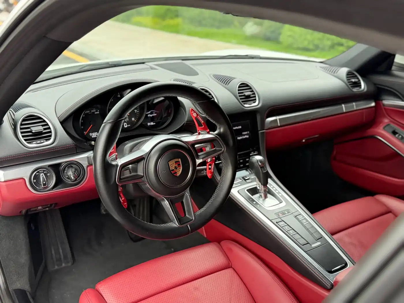 Porsche 718 2016 Cayman 2.0T фото 10
