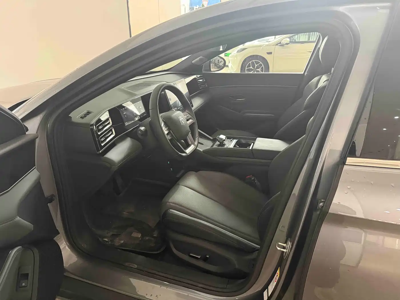 BYD Qin L 2025 DM-i Smart Drive Edition 120KM Surpassing фото 5