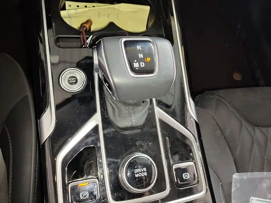 Hongqi HS5 2022 Facelift 2.0T Smart Flag Enjoyment Edition фото 21