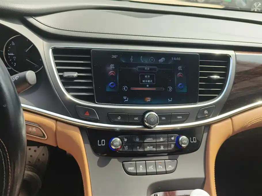 Buick LaCrosse 2016 Model 28T Luxury фото 13